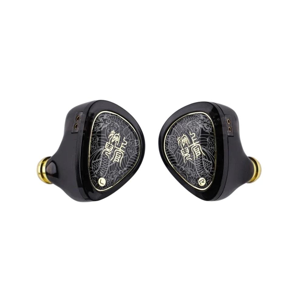 Auricolari neri con design a drago e accenti dorati su sfondo bianco.