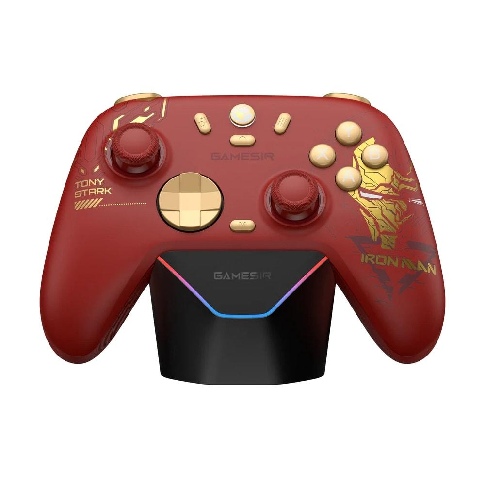 Kırmızı Gamesir oyun kumandası, Iron Man ve Tony Stark tasarımlı, stantlı.