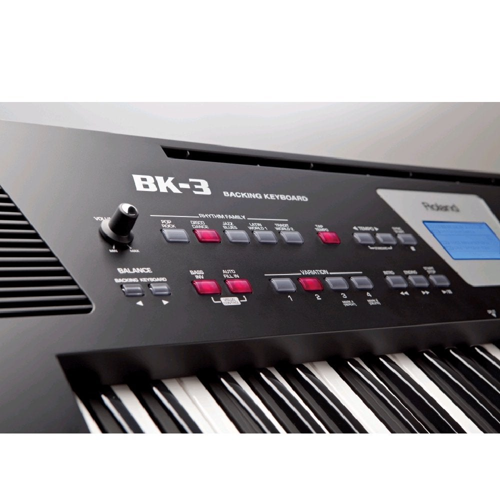 Roland BK-3 begeleidingskeyboard met zwarte toetsen en bedieningspaneel.