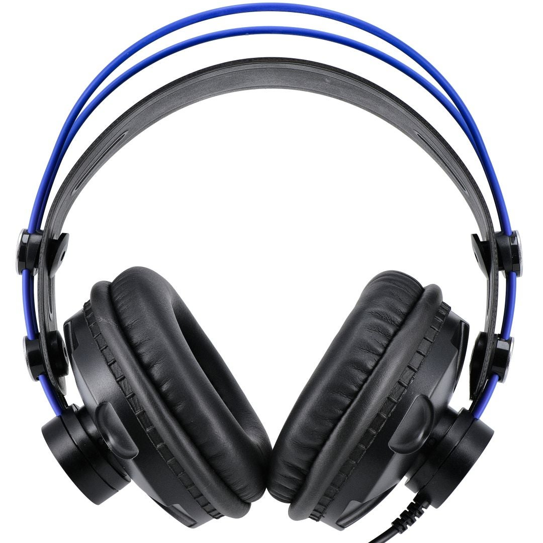 Zwarte koptelefoon met blauwe hoofdband, close-up op witte achtergrond.