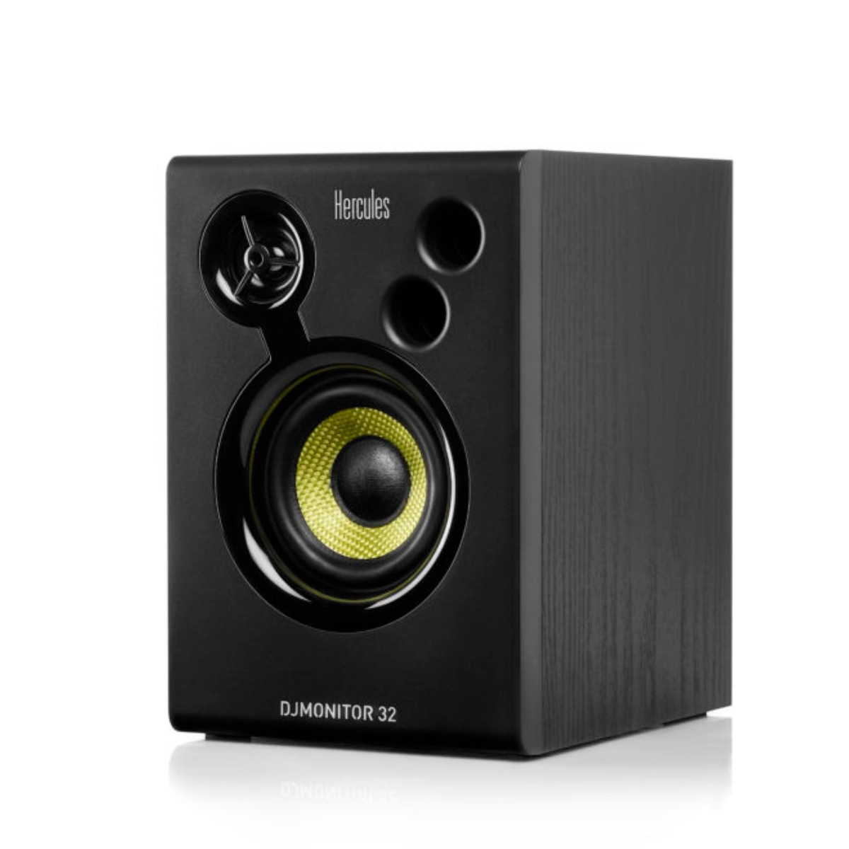 Zwarte Hercules DJ speaker met gele conus en zilveren tweeter.