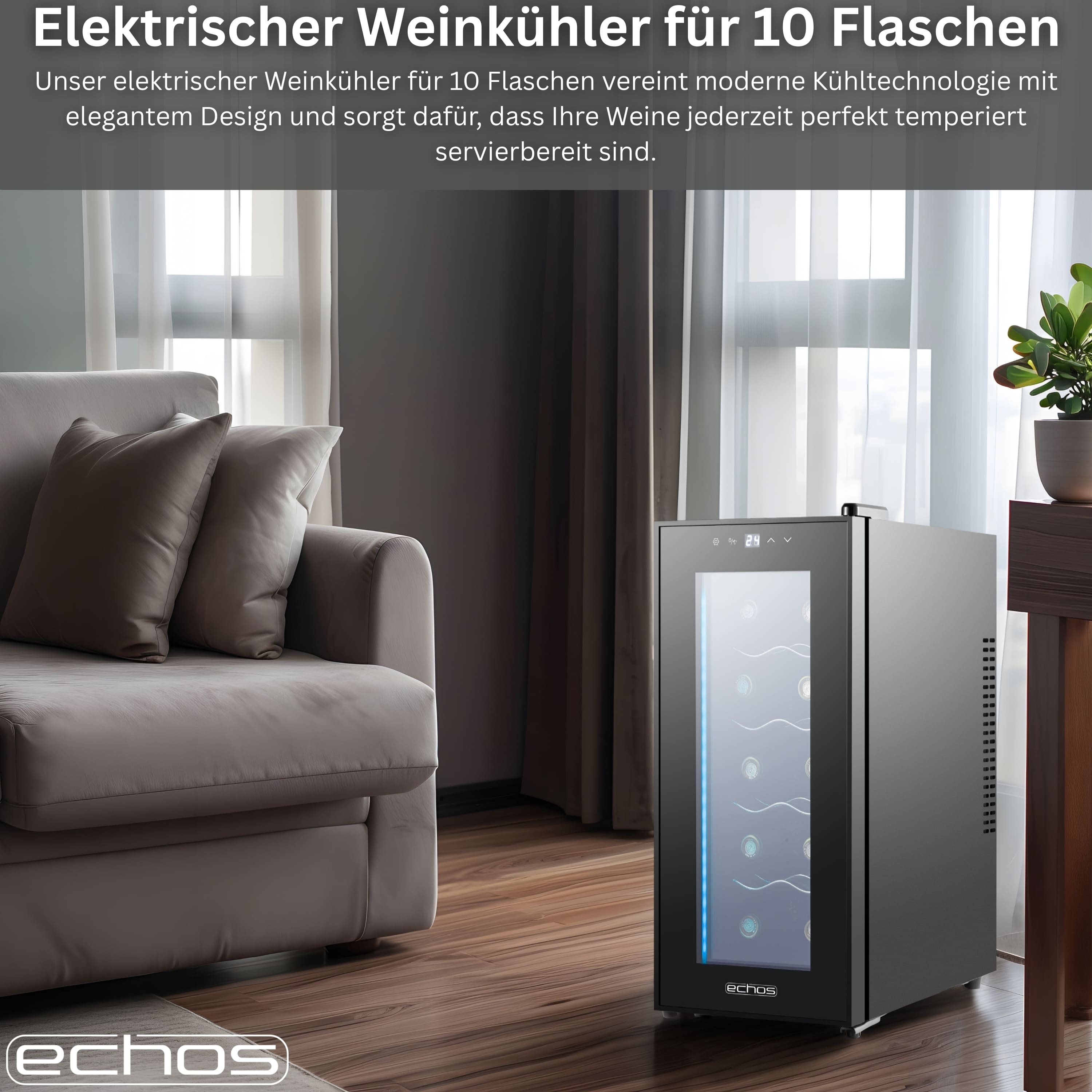 Ein schwarzer Weinkühlschrank mit Glastür steht neben einem Sofa.