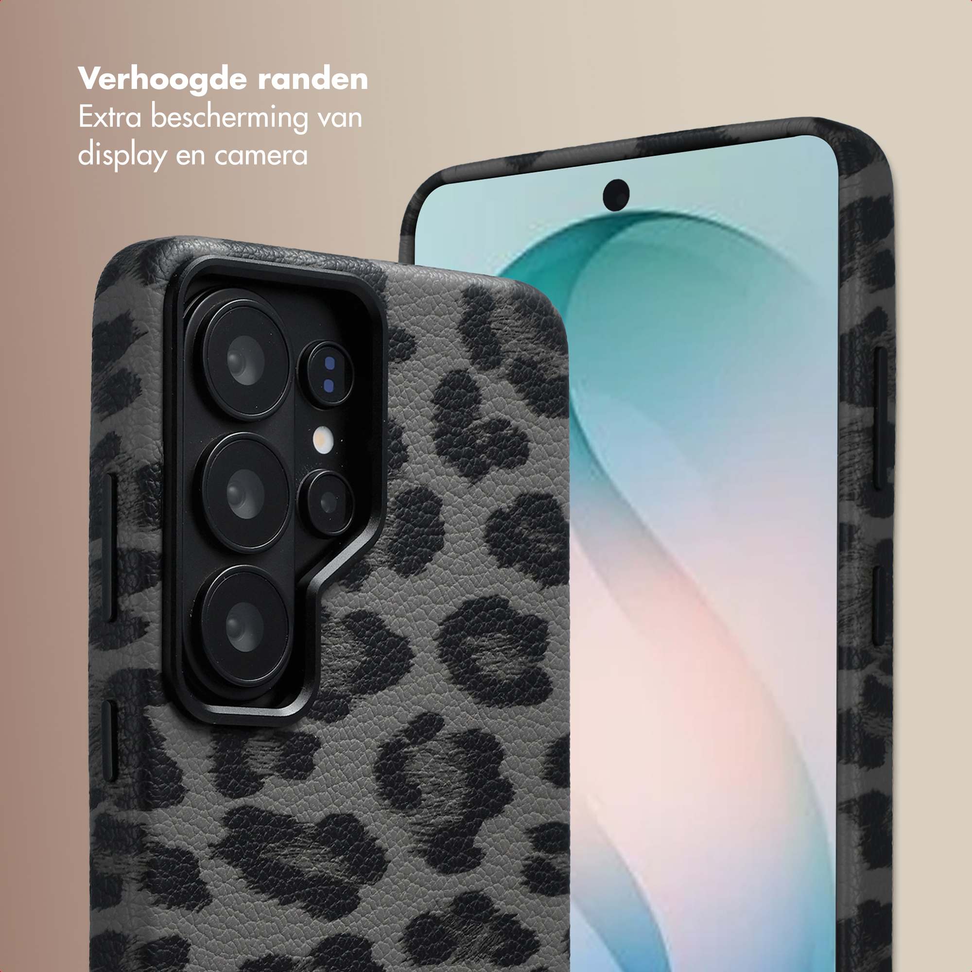 Custodia grigia leopardata, primo piano delle lenti della fotocamera.