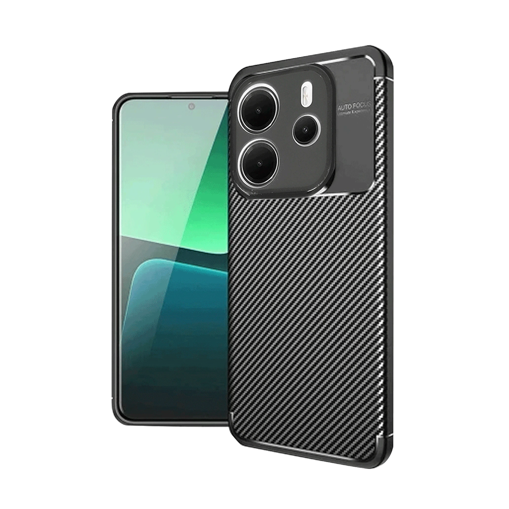 Karbon fiber desenli kılıflı, üç kameralı siyah akıllı telefon.