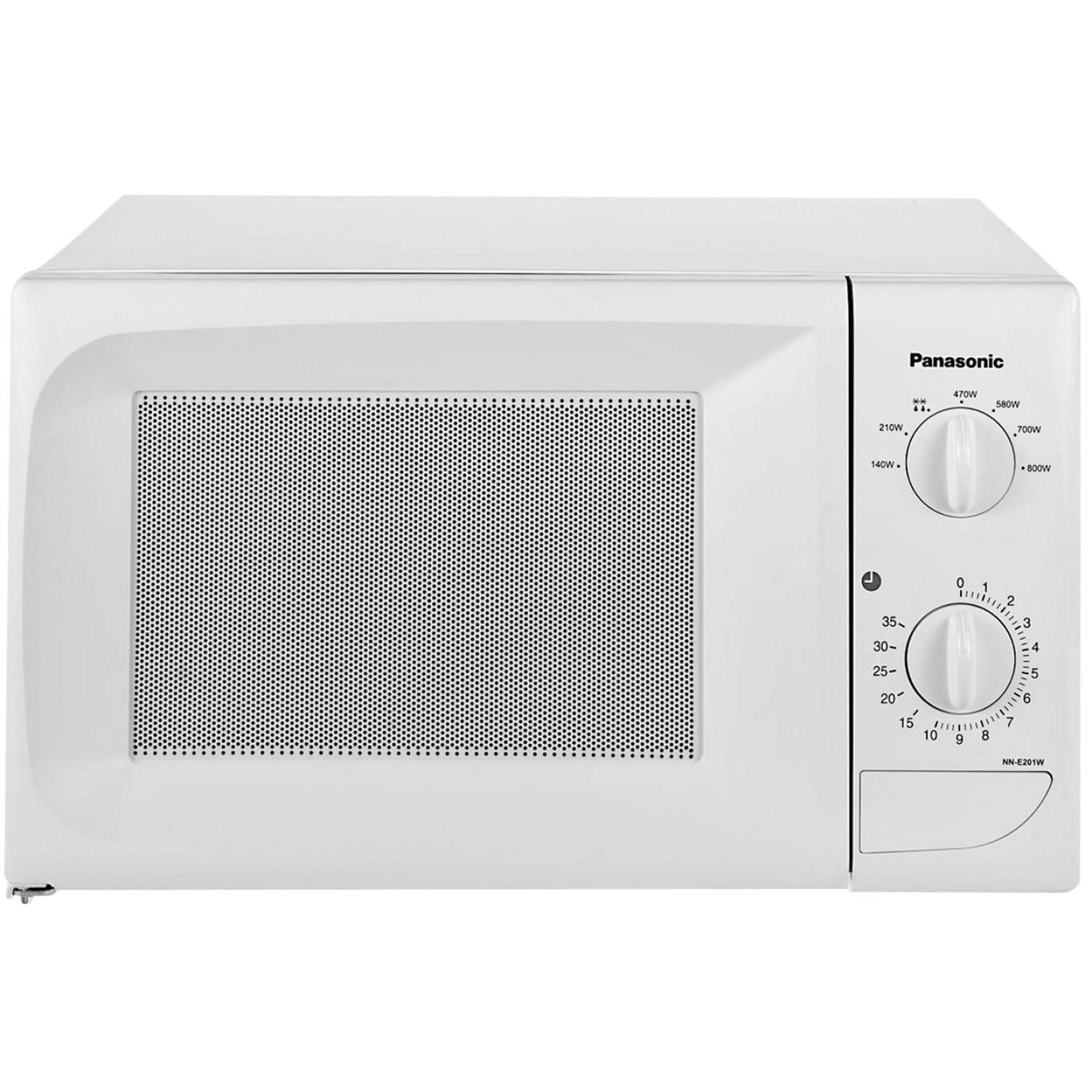 Biała kuchenka mikrofalowa Panasonic z dwoma pokrętłami i wzorem kratki na drzwiach.