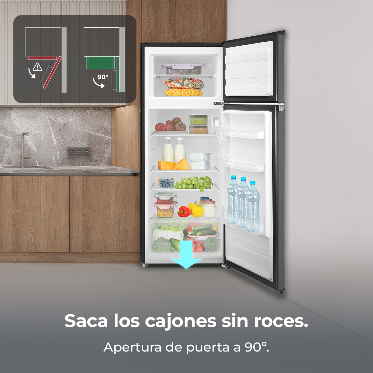 Un refrigerador abierto con comida. El diagrama muestra apertura de puerta a 90°.