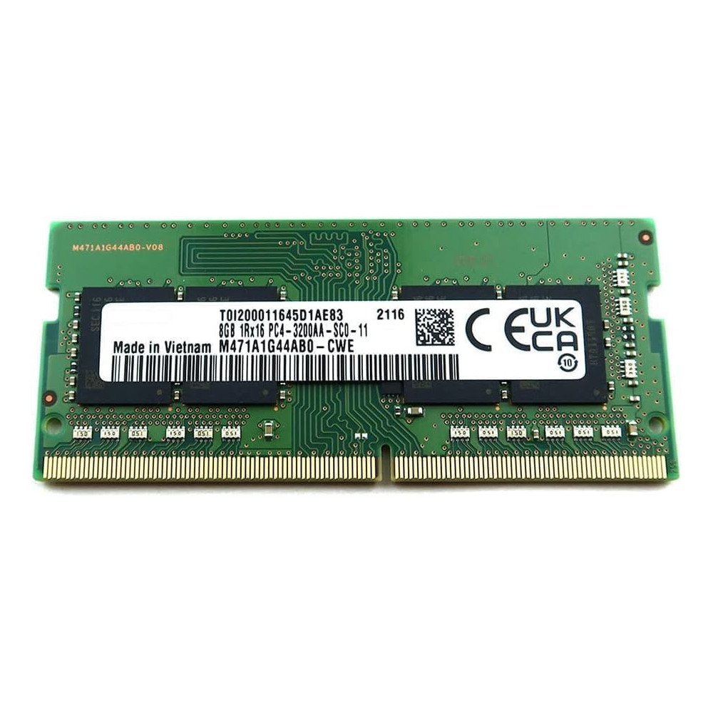 Modulo RAM verde con etichetta e contatti dorati.