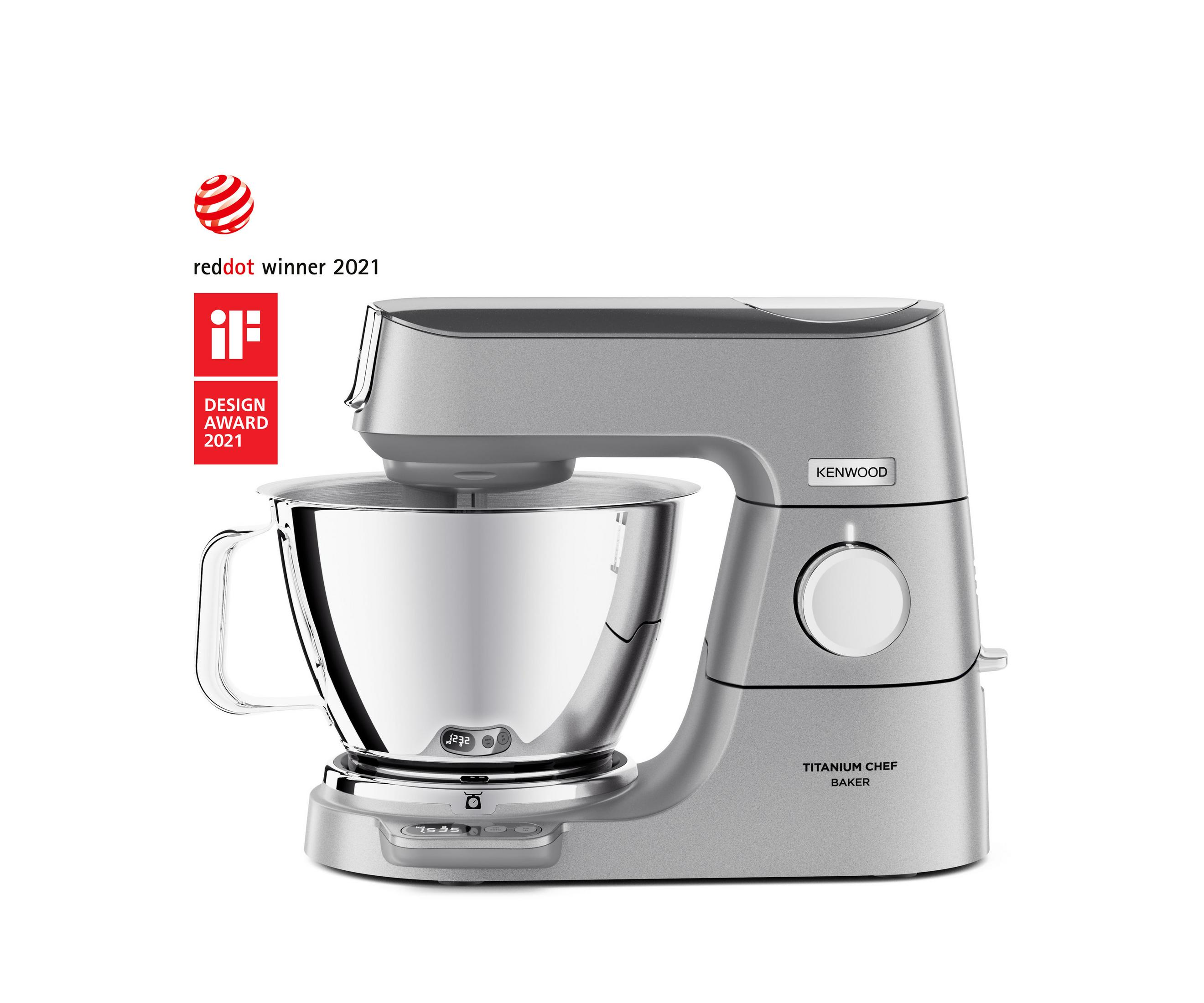 Silberner Kenwood Küchenmaschinen-Baker mit roter Auszeichnung und Schüssel.
