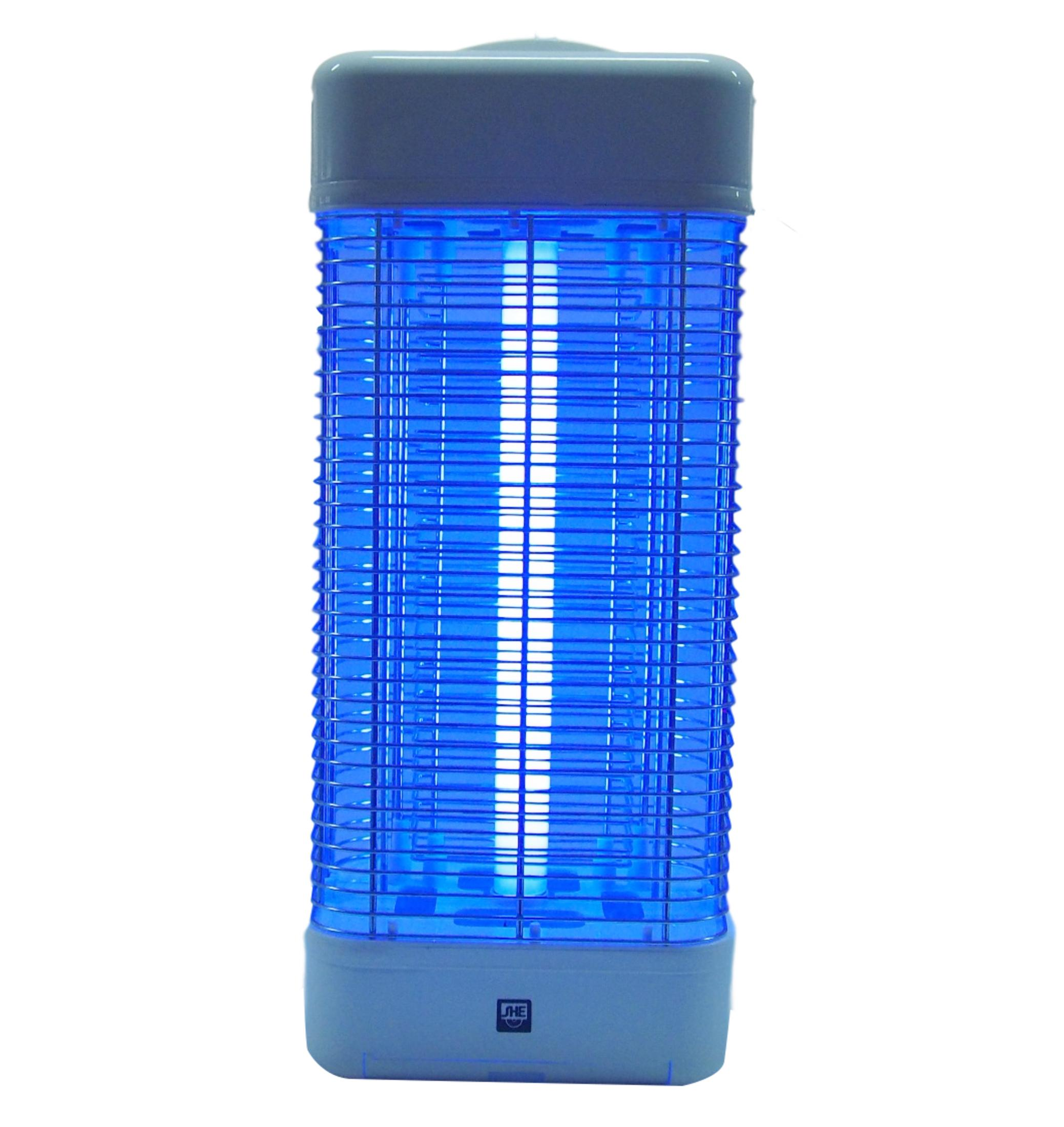 Ein blau beleuchteter Insektenvernichter mit Gitter und grauem Gehäuse.