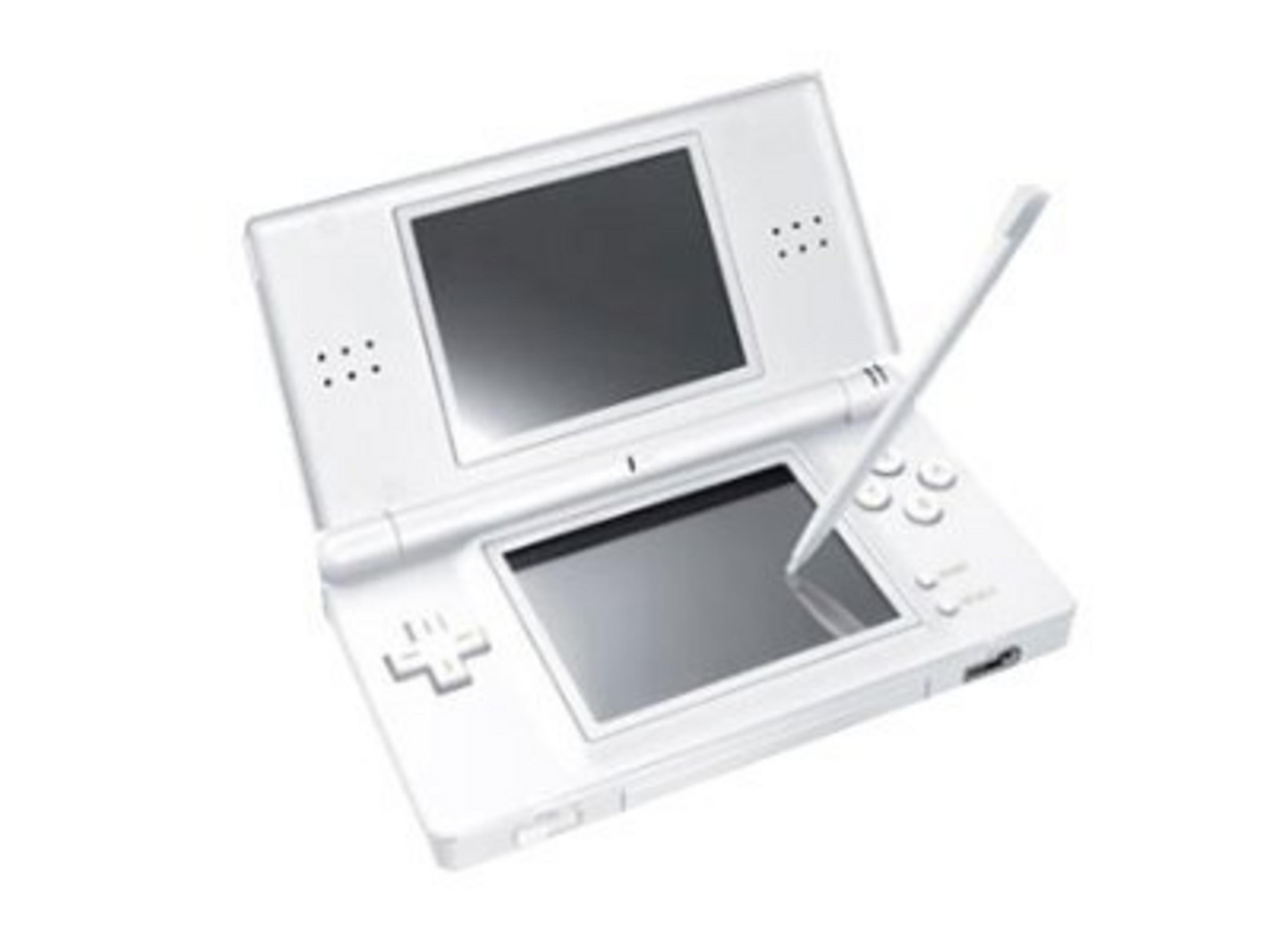 Ein offenes weißes Nintendo DS-Handheld mit einem Stylus.