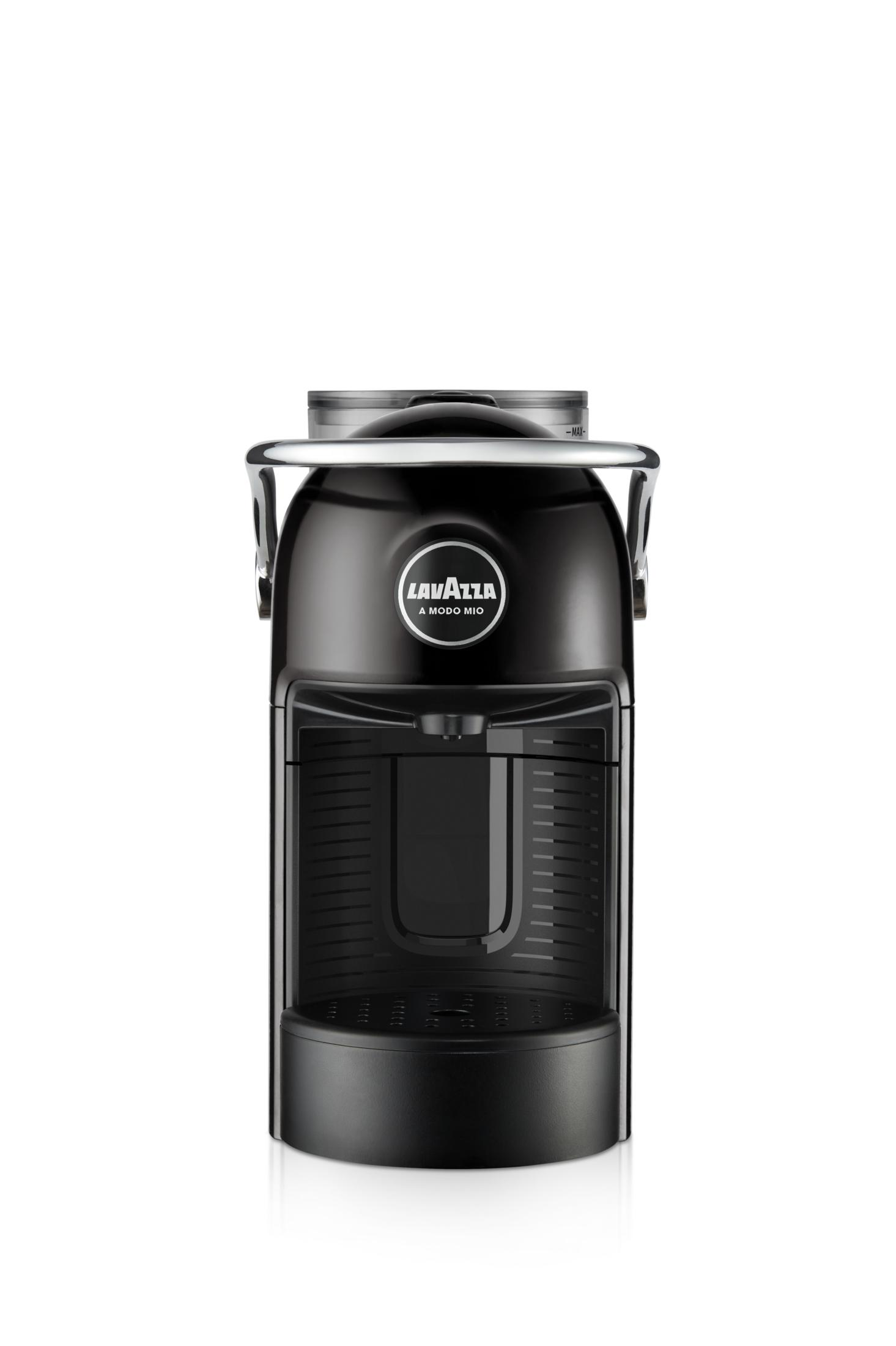 Schwarze Lavazza Kaffeemaschine mit silbernen Akzenten, weißer Hintergrund.