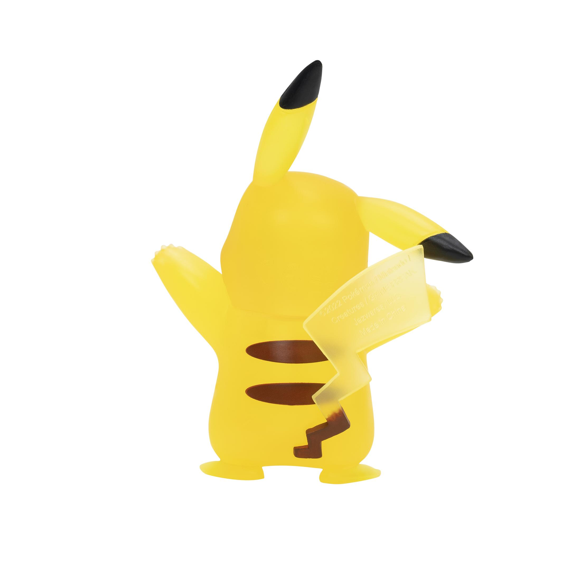 Eine gelbe Pikachu-Figur mit schwarzen Ohrspitzen und braunen Streifen.