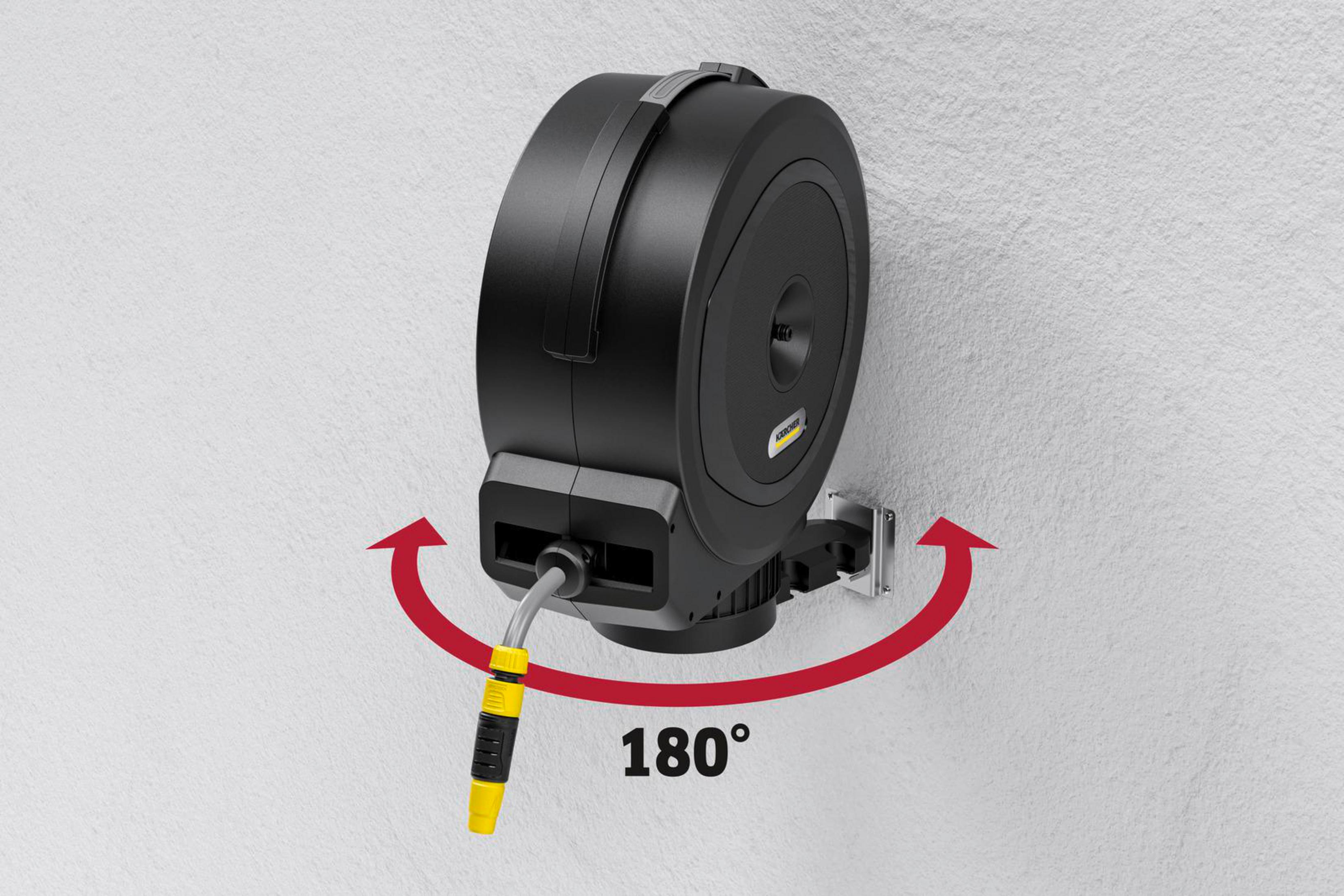 Schwarzer Schlauchaufroller an Wand montiert mit 180° Drehungsindikator.