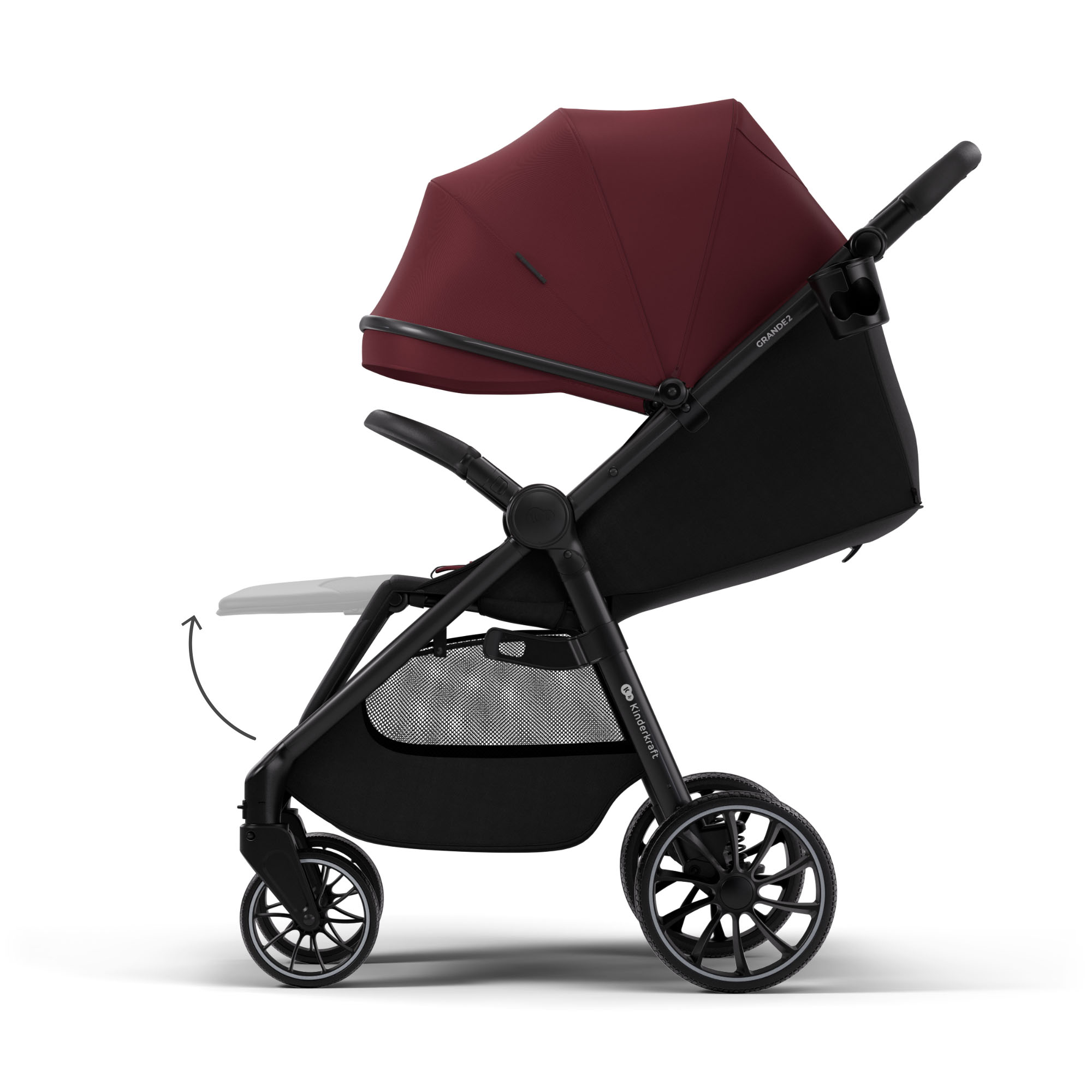 Ein schwarzer Kinderwagen mit dunkelrotem Verdeck und Becherhalter.