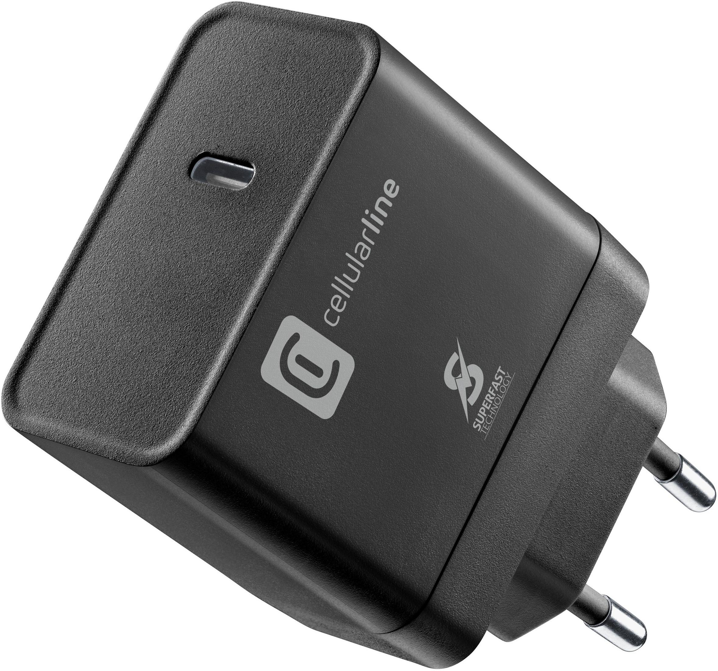 Caricatore nero con porta USB-C e spina europea.