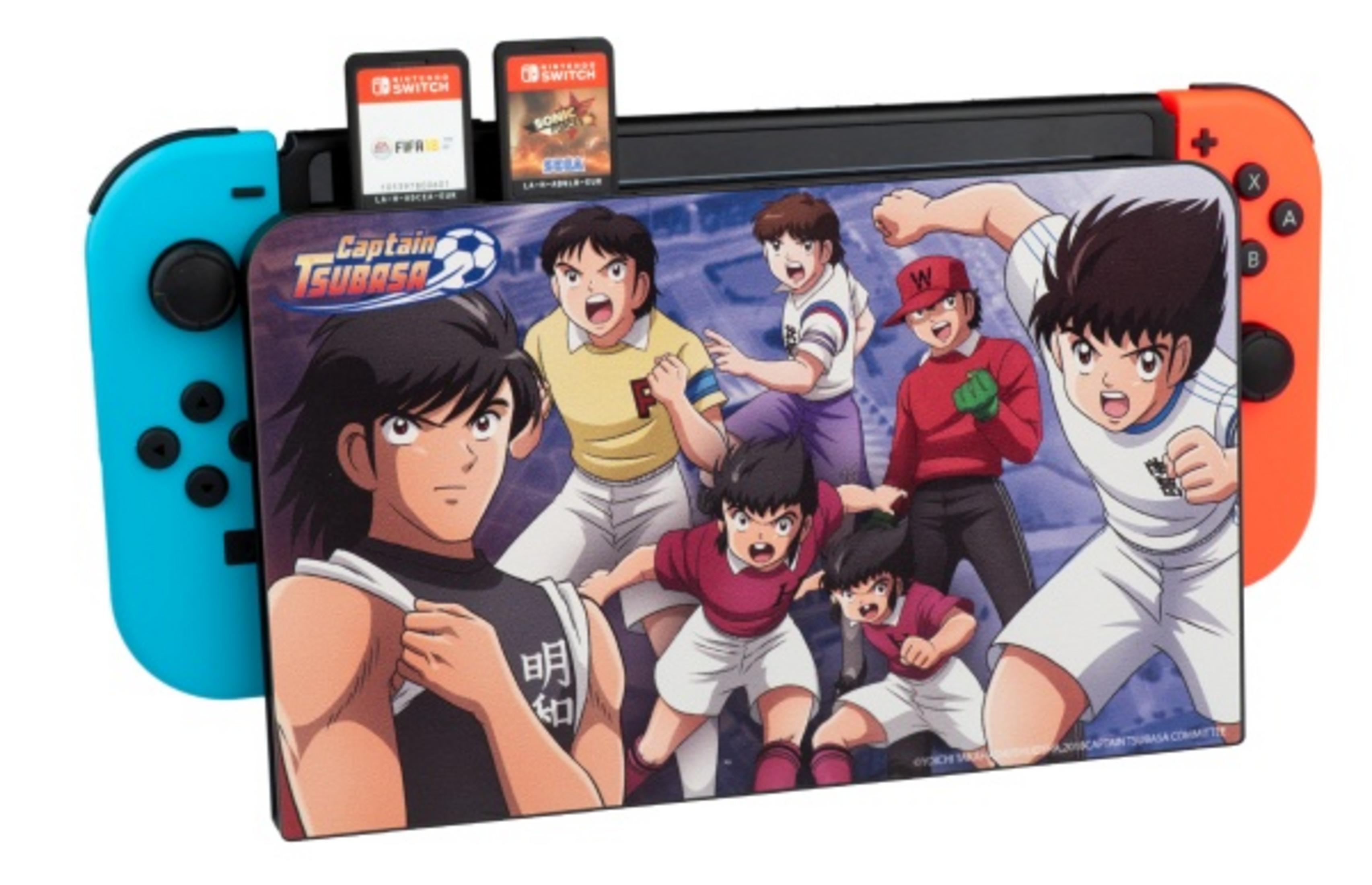 Nintendo Switch con arte de Captain Tsubasa y dos cartuchos de juegos.