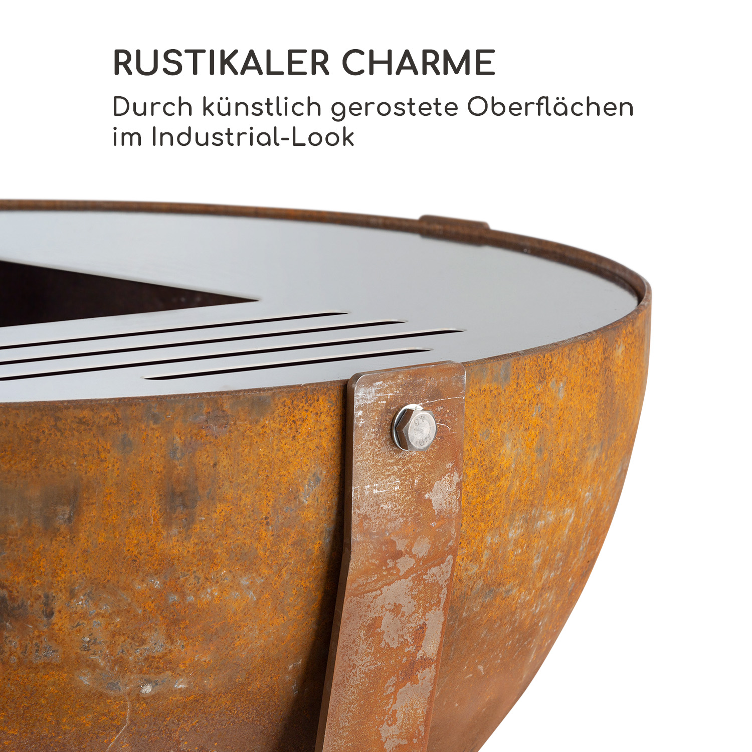 Rostiger Metallbehälter mit Deckel und Schlitzmuster, Nahaufnahme.