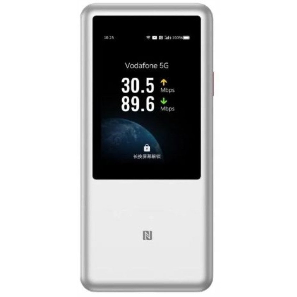 Srebrne urządzenie 5G pokazujące prędkości pobierania i wysyłania.