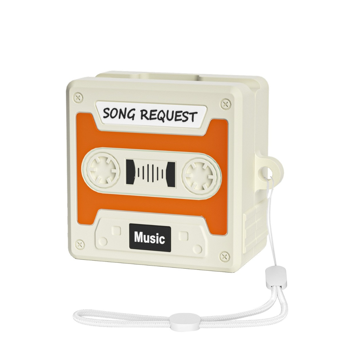 Un ciondolo a forma di cassetta con etichette "SONG REQUEST" e "Music".