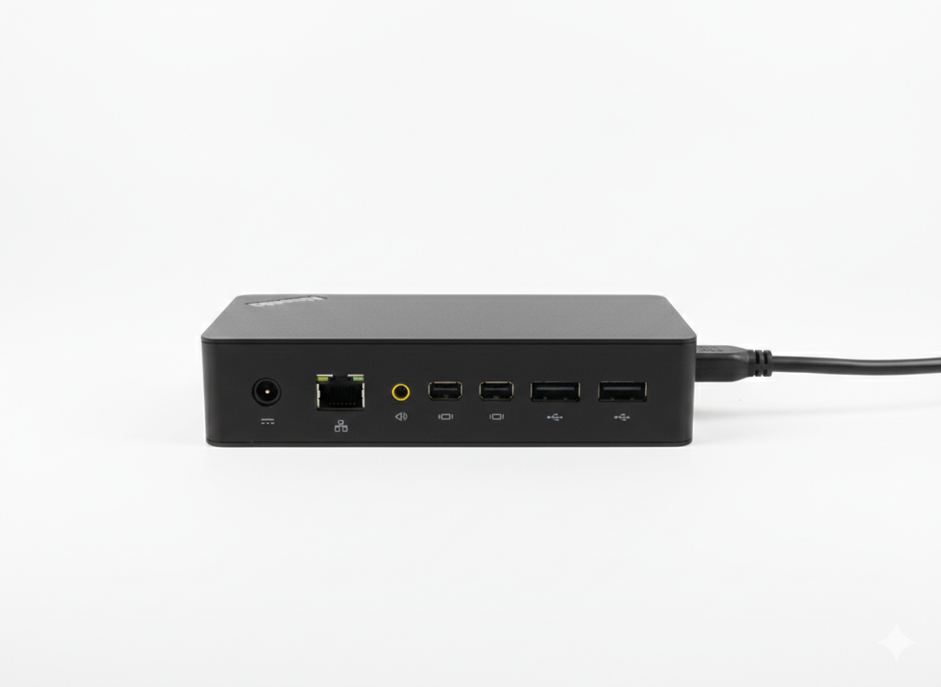 Ein schwarzes Dock mit Anschlüssen: Strom, Ethernet, Audio, USB-C und USB-A.