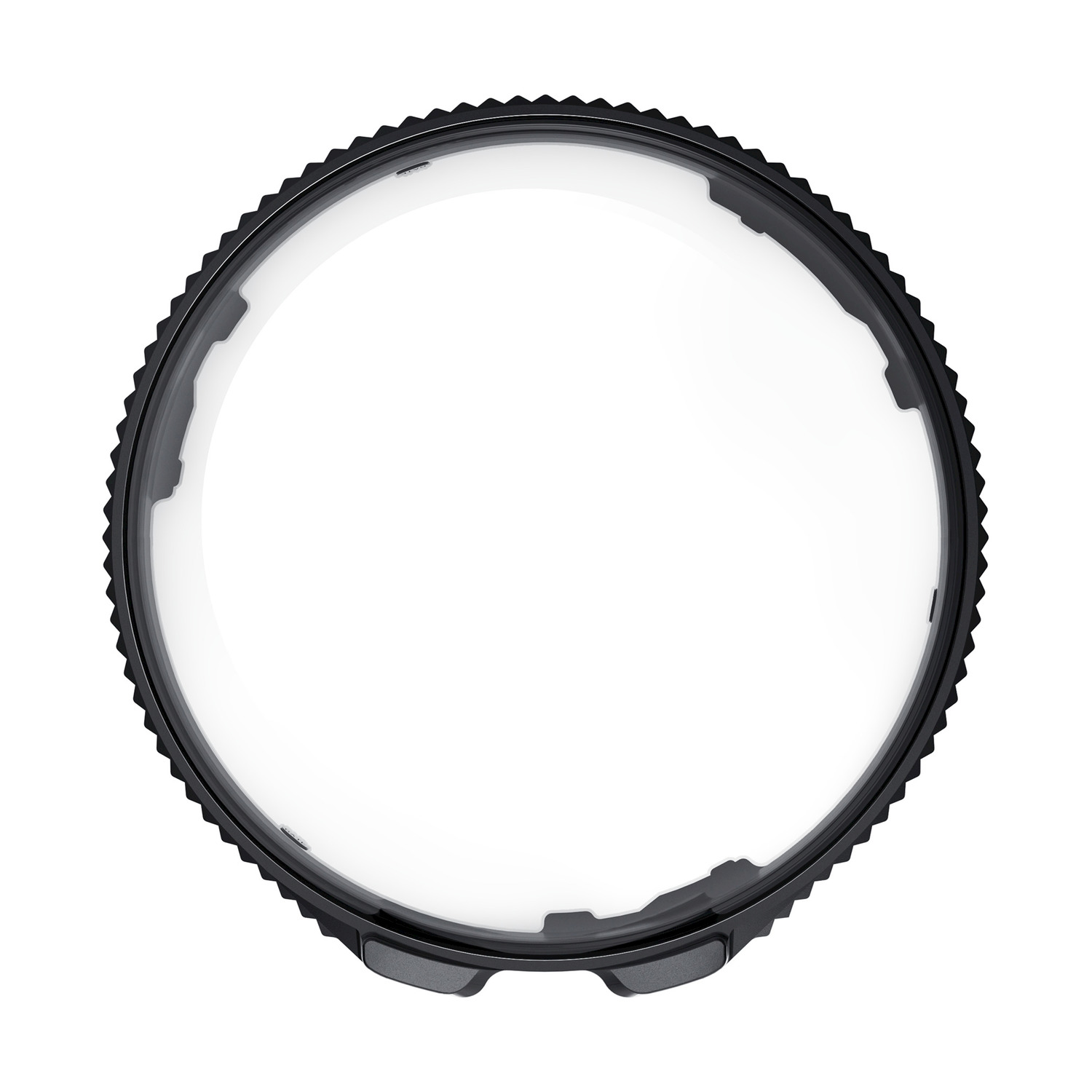 Czarny pierścień filtra obiektywu z ząbkowaną krawędzią na białym tle.