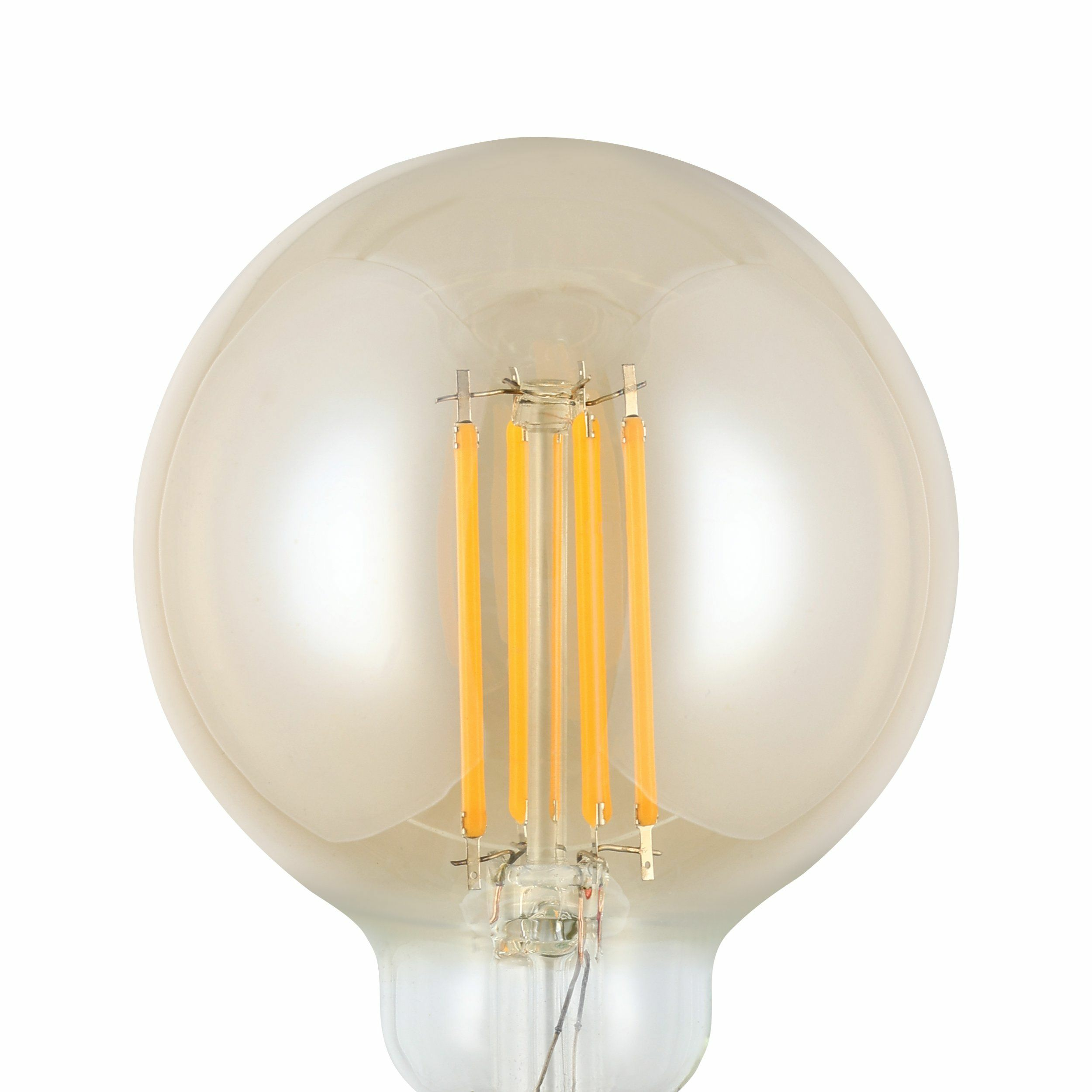 Une ampoule ronde avec des filaments LED jaunes sur fond blanc.