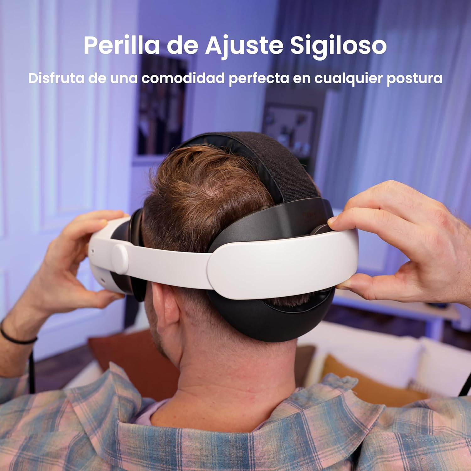 Hombre ajustando gafas VR. Frente blanca, copas negras. Primer plano desde atrás.