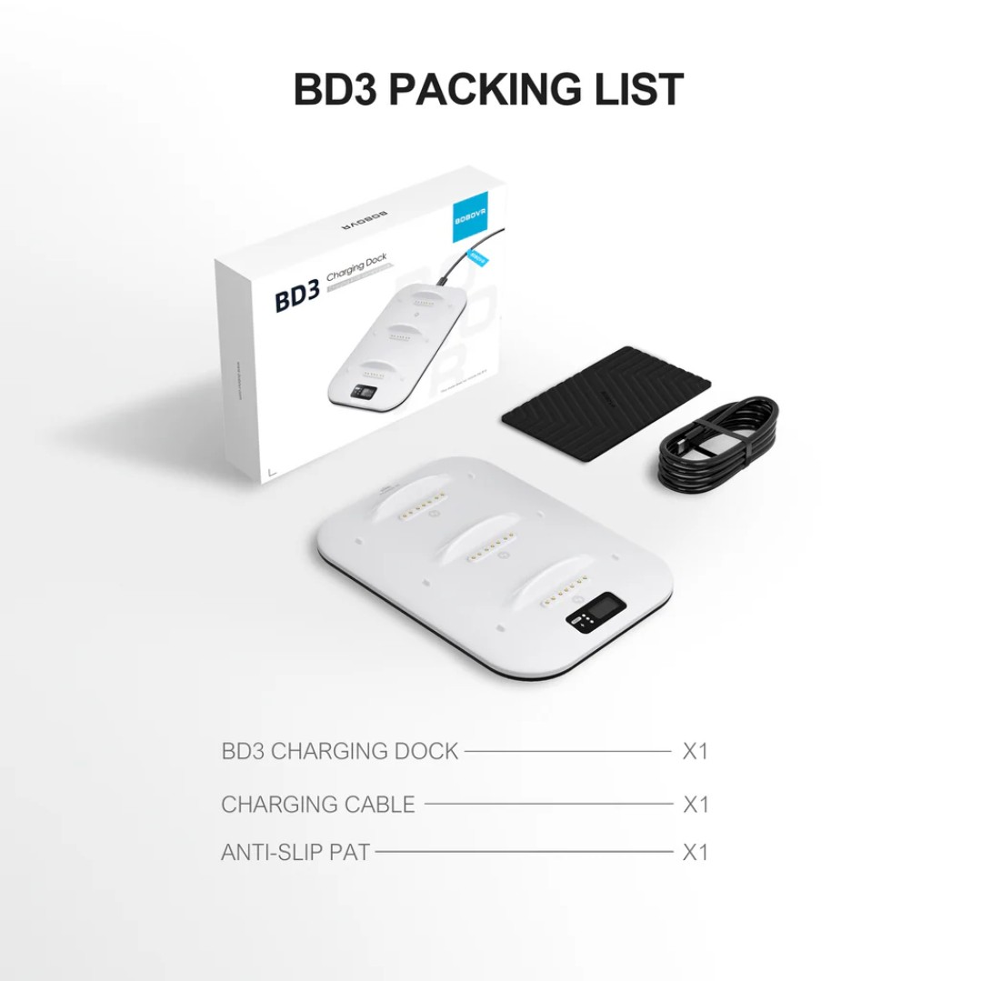 Dock di ricarica BD3, cavo e tappetino antiscivolo su sfondo bianco.