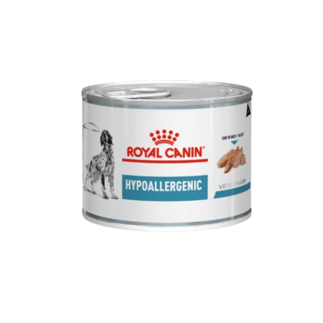 Lata de comida hipoalergénica Royal Canin para perros con imagen de perro y trozos de carne.