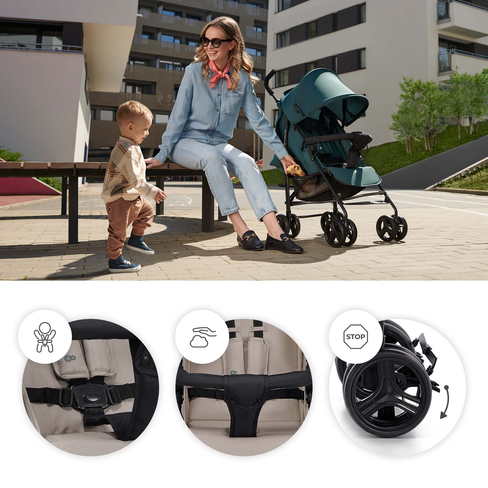 Frau und Kind sitzen auf einer Bank neben einem Kinderwagen. Detailansichten von Gurten und Rädern.
