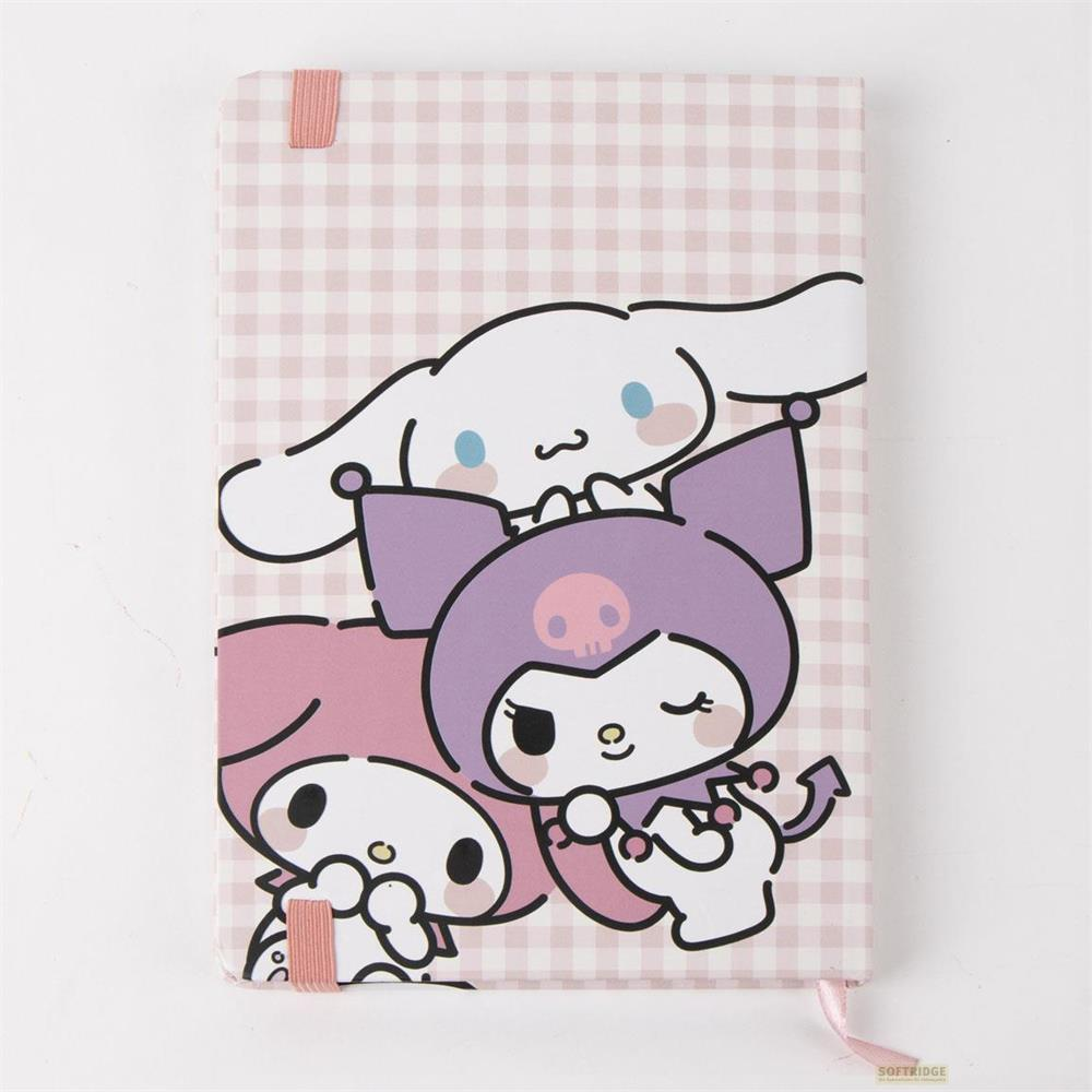Un cuaderno con estampado de cuadros rosas con tres personajes de Sanrio.