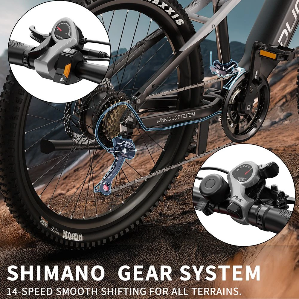 Primer plano del sistema de engranajes de una bicicleta con cadena y mandos.