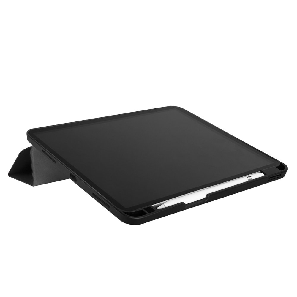 Kalem tutuculu ve yatay modda kapaklı standlı siyah tablet.