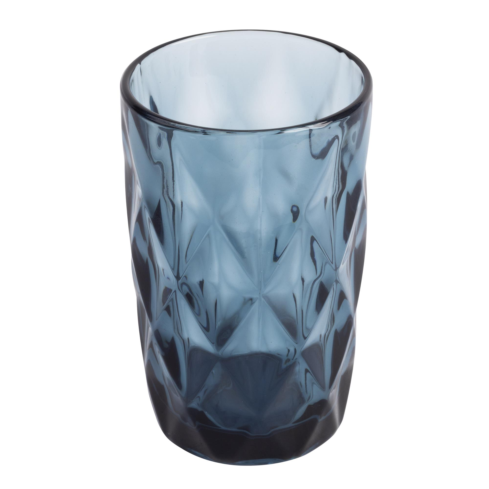 Un vaso azul con diseño de rombos.