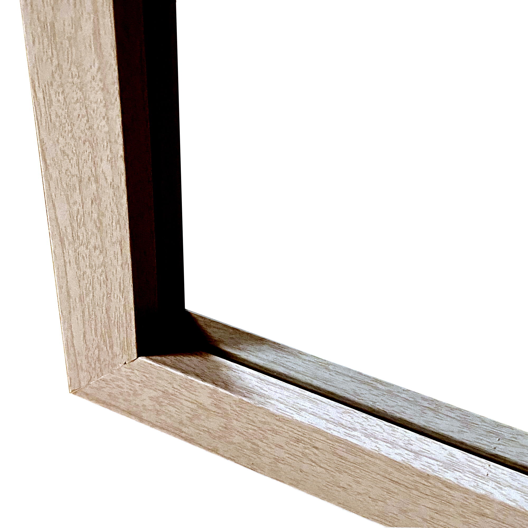 Esquina de marco de madera marrón claro con veta.