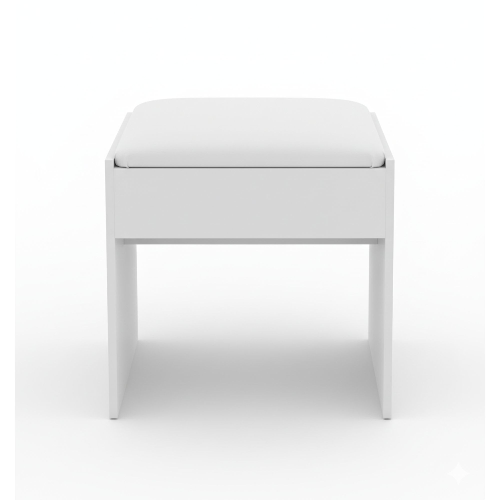Un otomana blanco con asiento acolchado sobre fondo blanco.