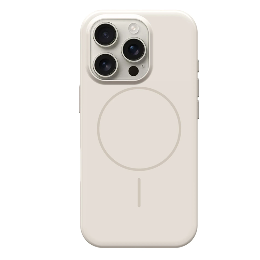 Üç kamera lensli ve manyetik halkalı krem rengi telefon kılıfı.