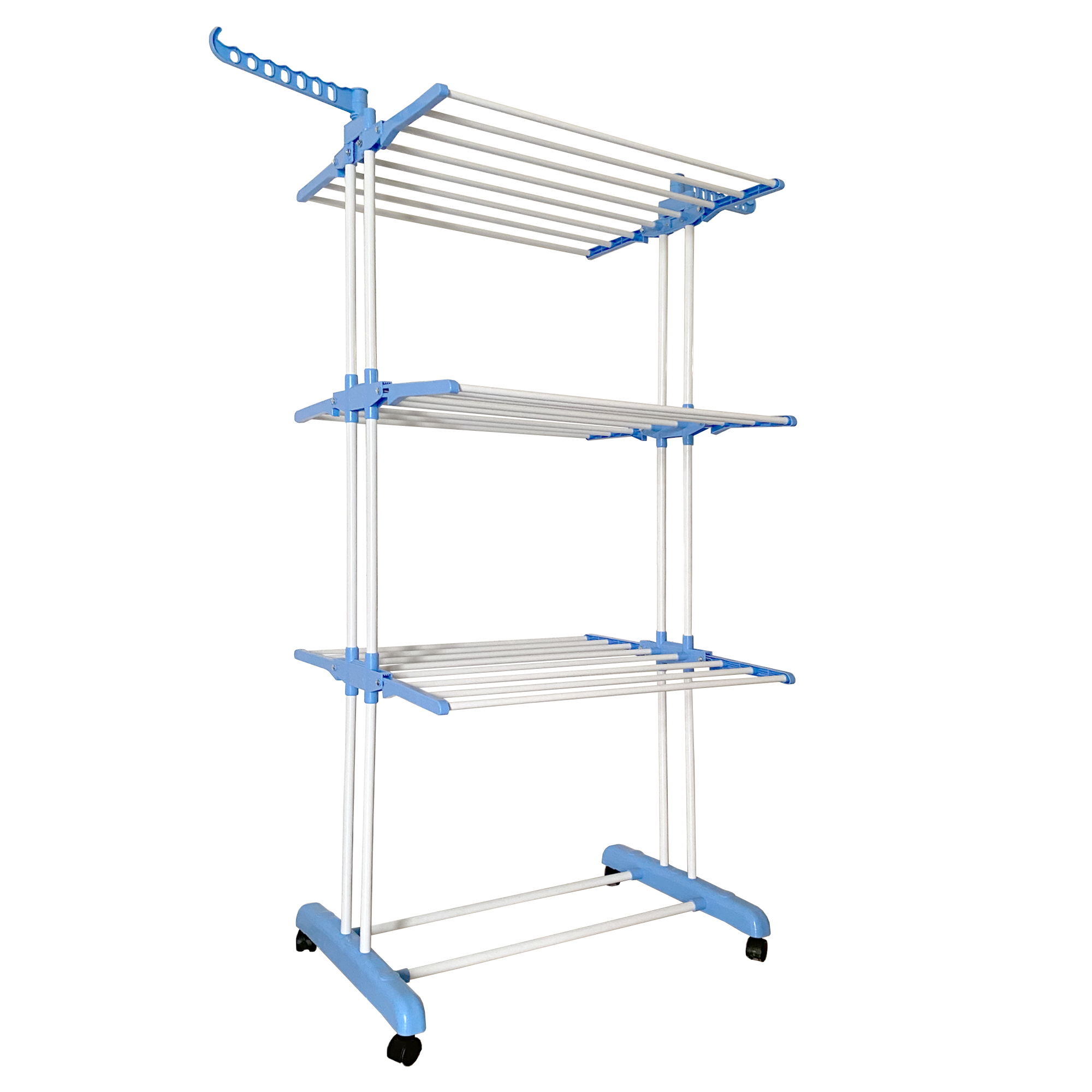 Un tendedero de tres niveles con barras de metal blanco, conectores de plástico azul y ruedas.