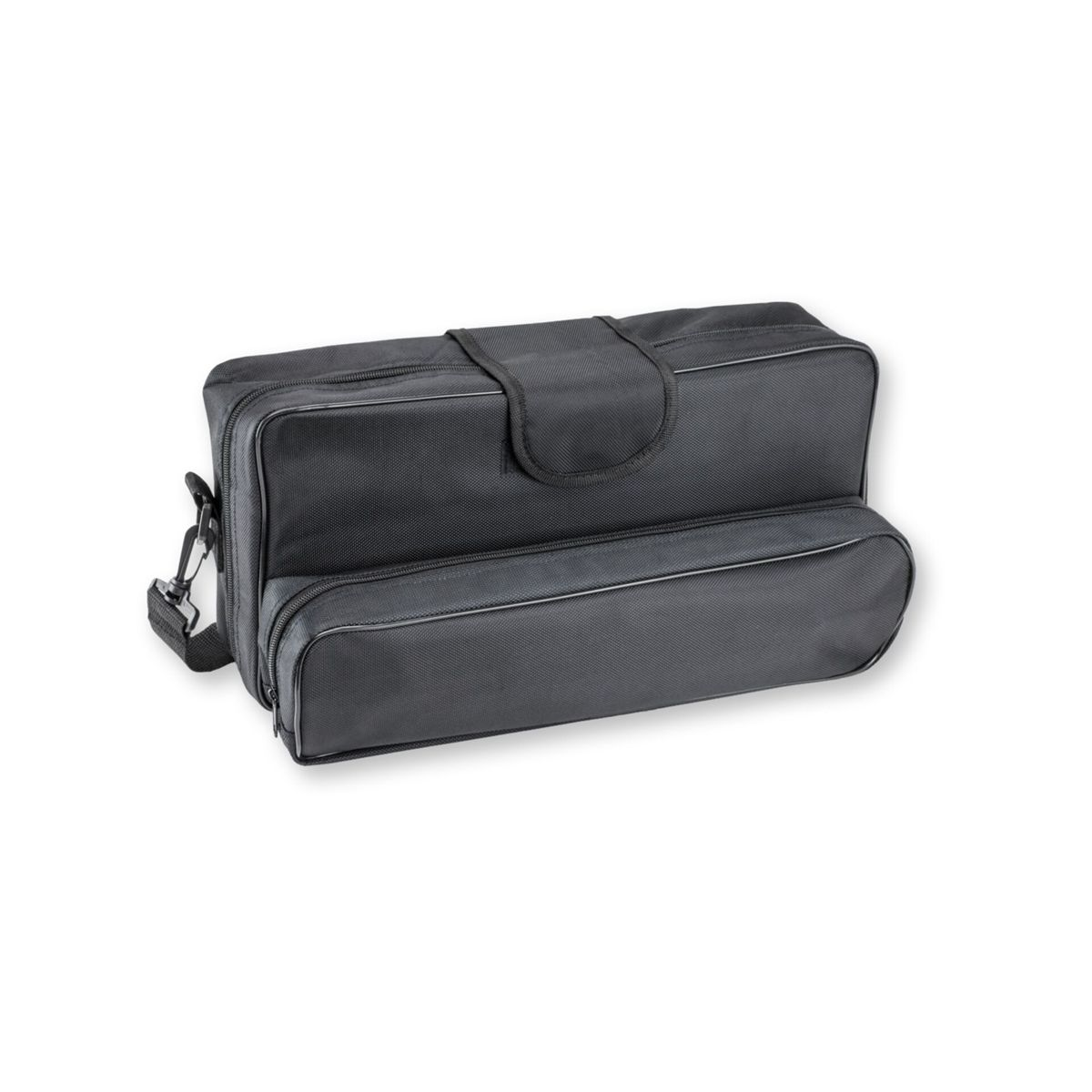 Una borsa nera con cerniere e tracolla.