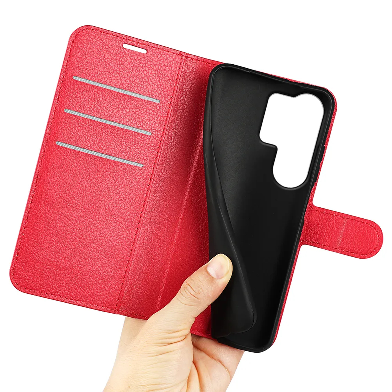 Rode portemonnee telefoonhoes met zwarte binnenkant. Een hand houdt hem open.