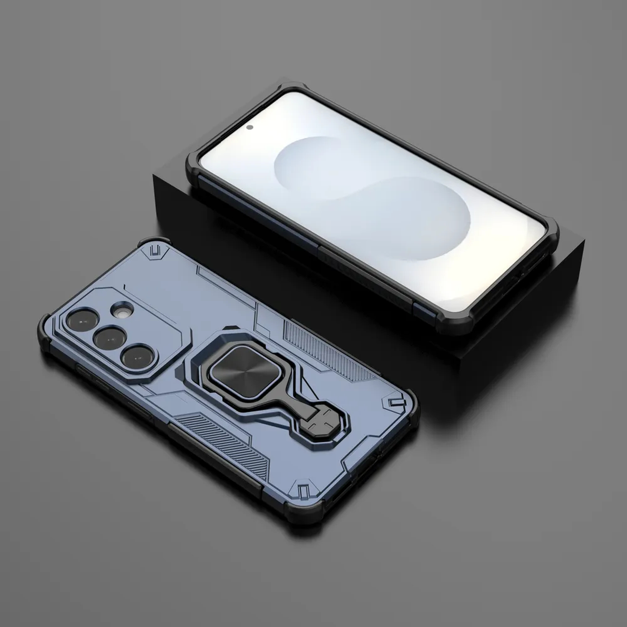 Blauw telefoonhoesje met ringhouder en cameramodule op donkere achtergrond.