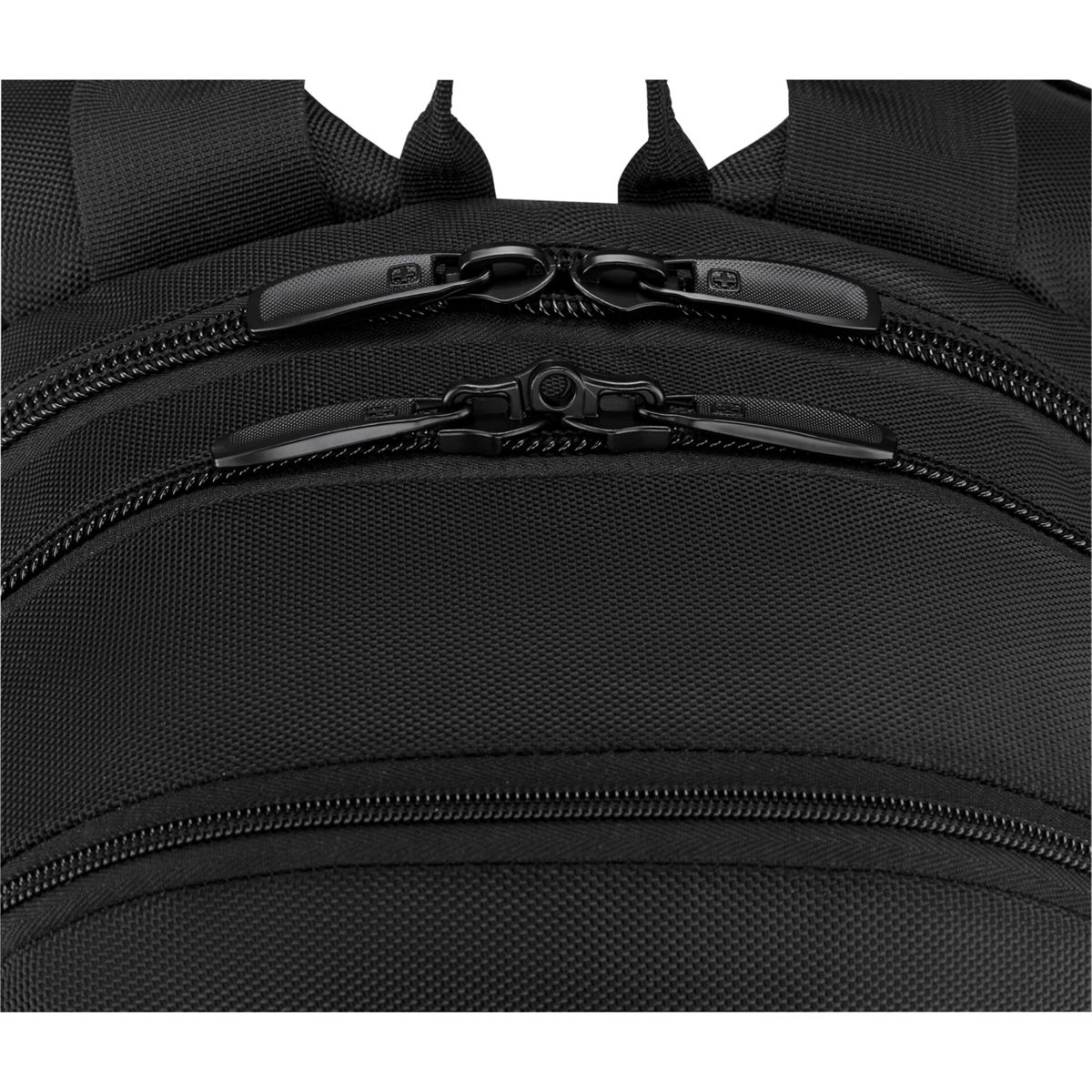 Nahaufnahme eines schwarzen Rucksacks mit zwei Reißverschlüssen und Zippern.