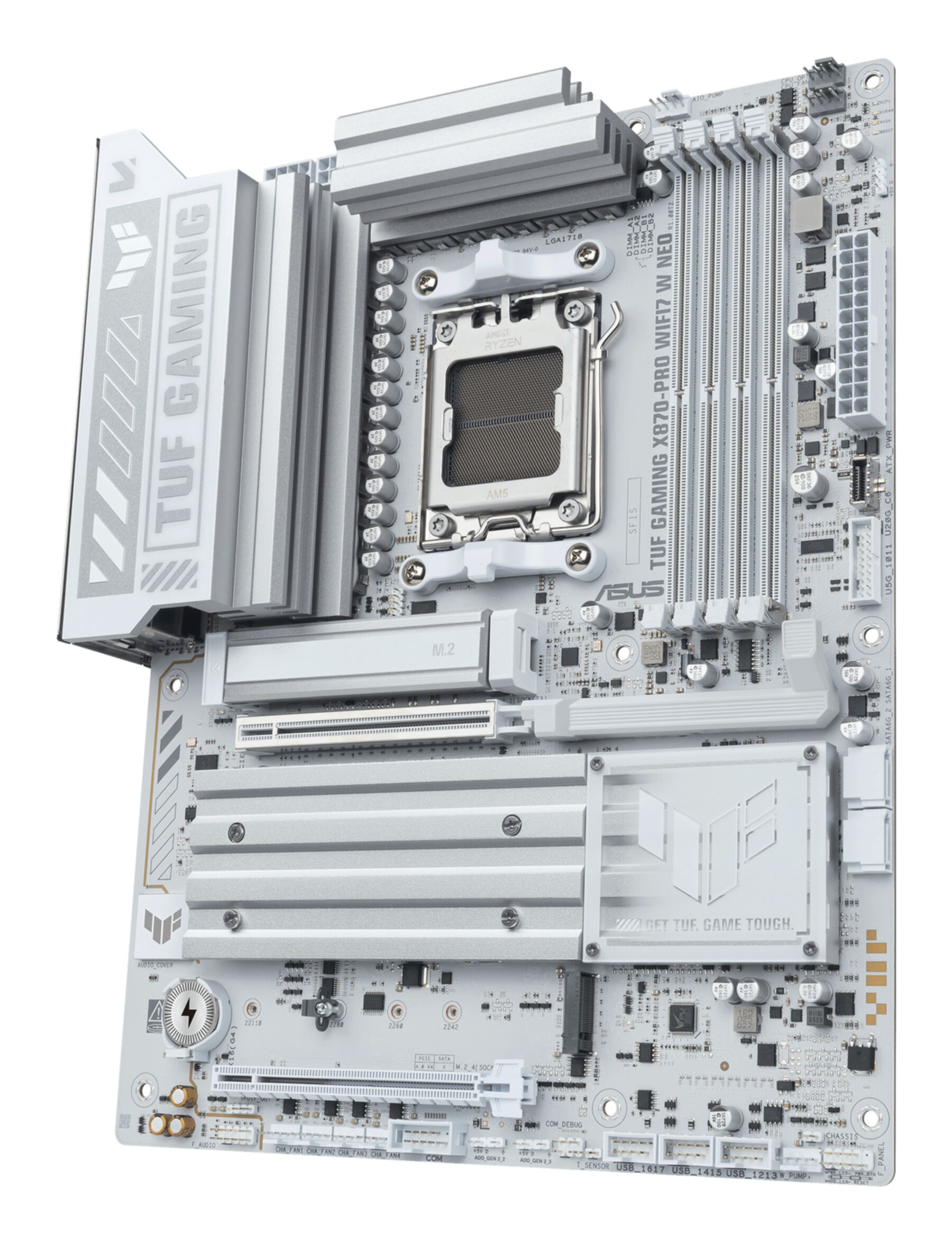 Biała płyta główna ASUS TUF Gaming z gniazdem CPU, slotami RAM i radiatorami.