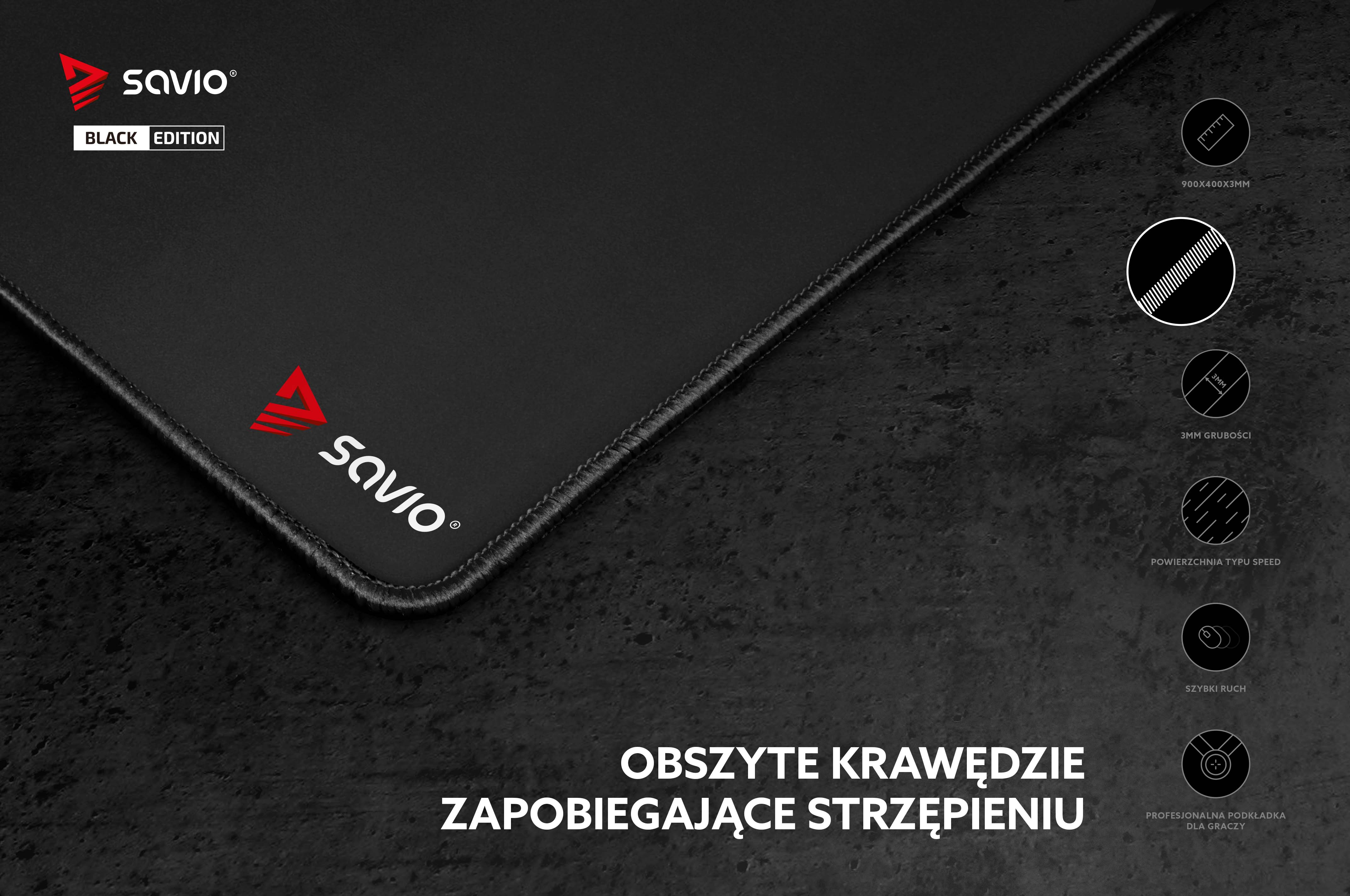 Czarna podkładka Savio dla graczy z czerwonym logo i szytymi krawędziami.