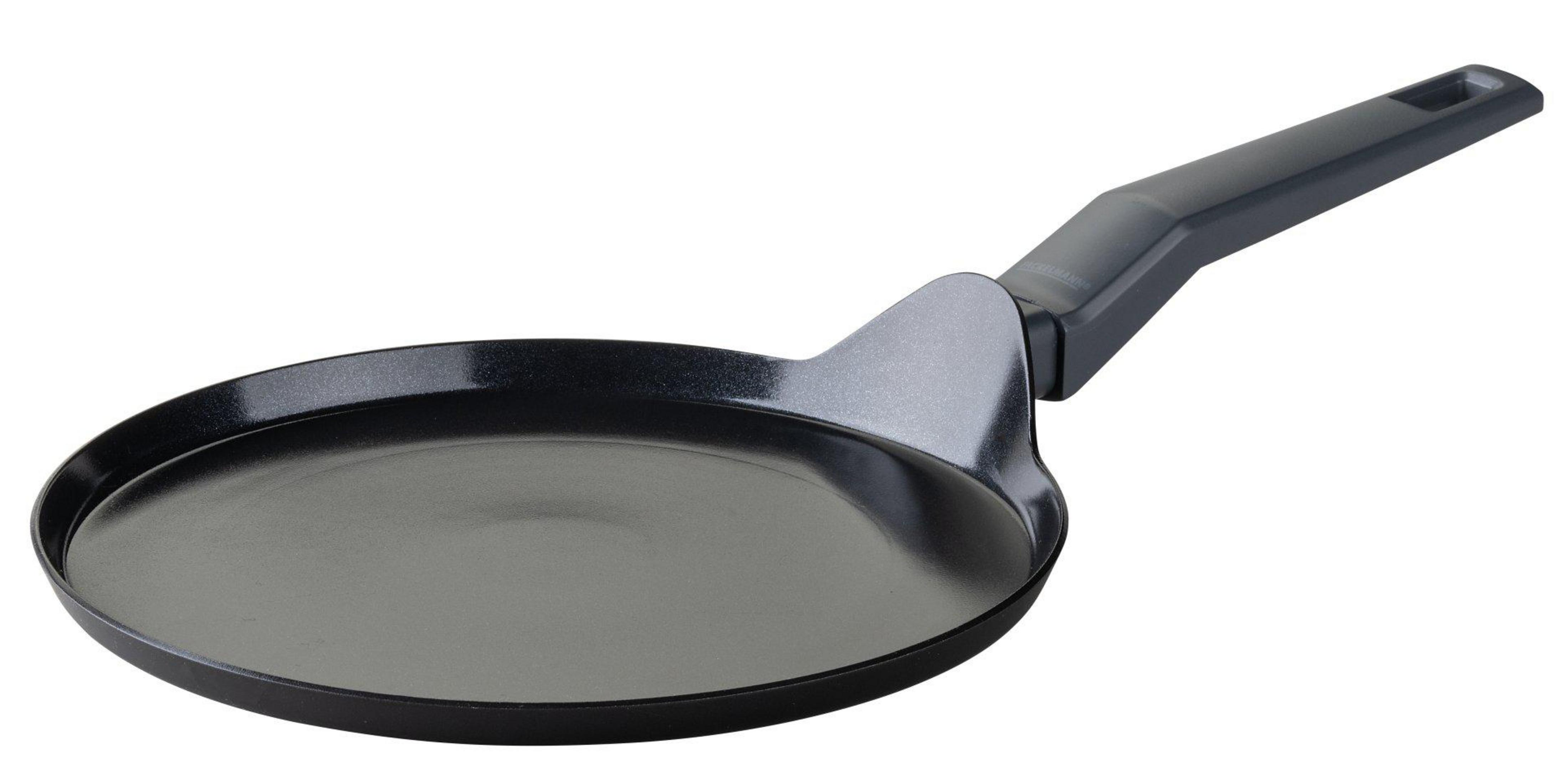 Schwarze Crêpespfanne mit grauem Griff, auf weißem Hintergrund.