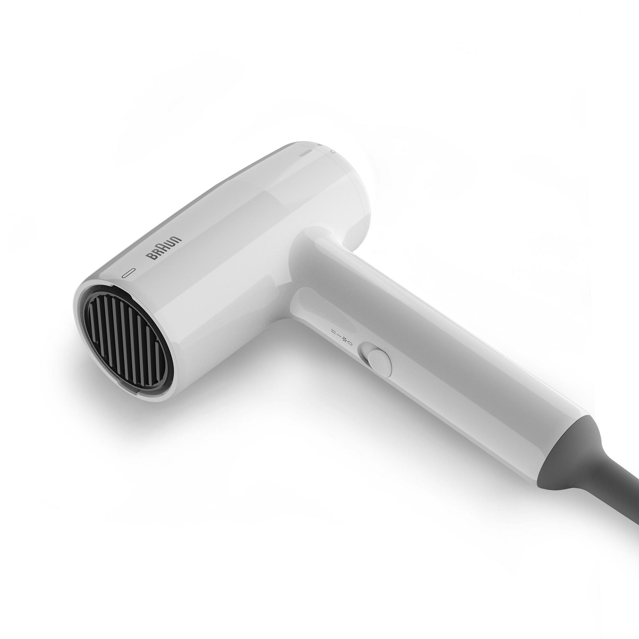 Un asciugacapelli Braun bianco con manico grigio e griglia di aspirazione nera.
