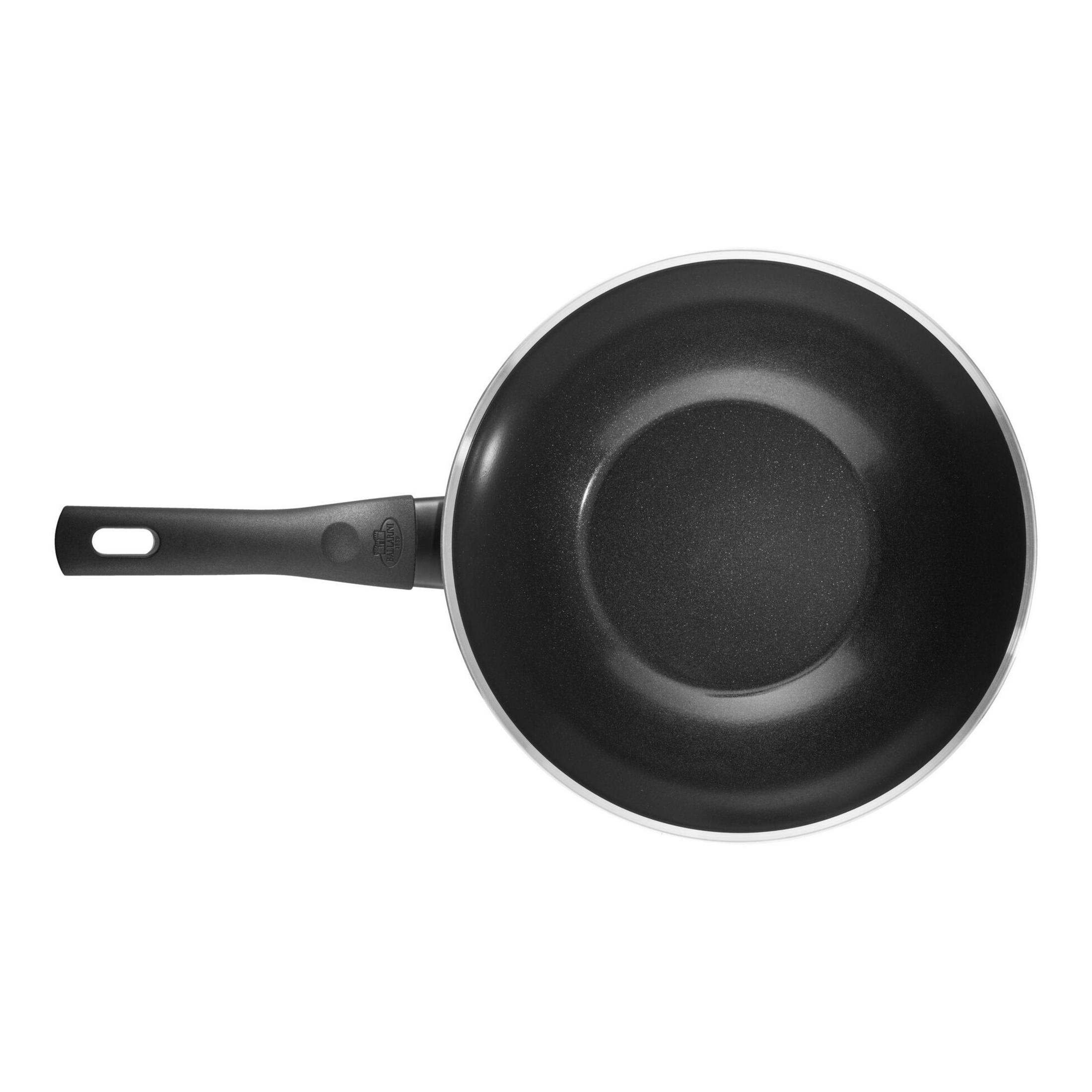 Eine schwarze Wok-Pfanne mit einem schwarzen Griff und einem silbernen Rand.