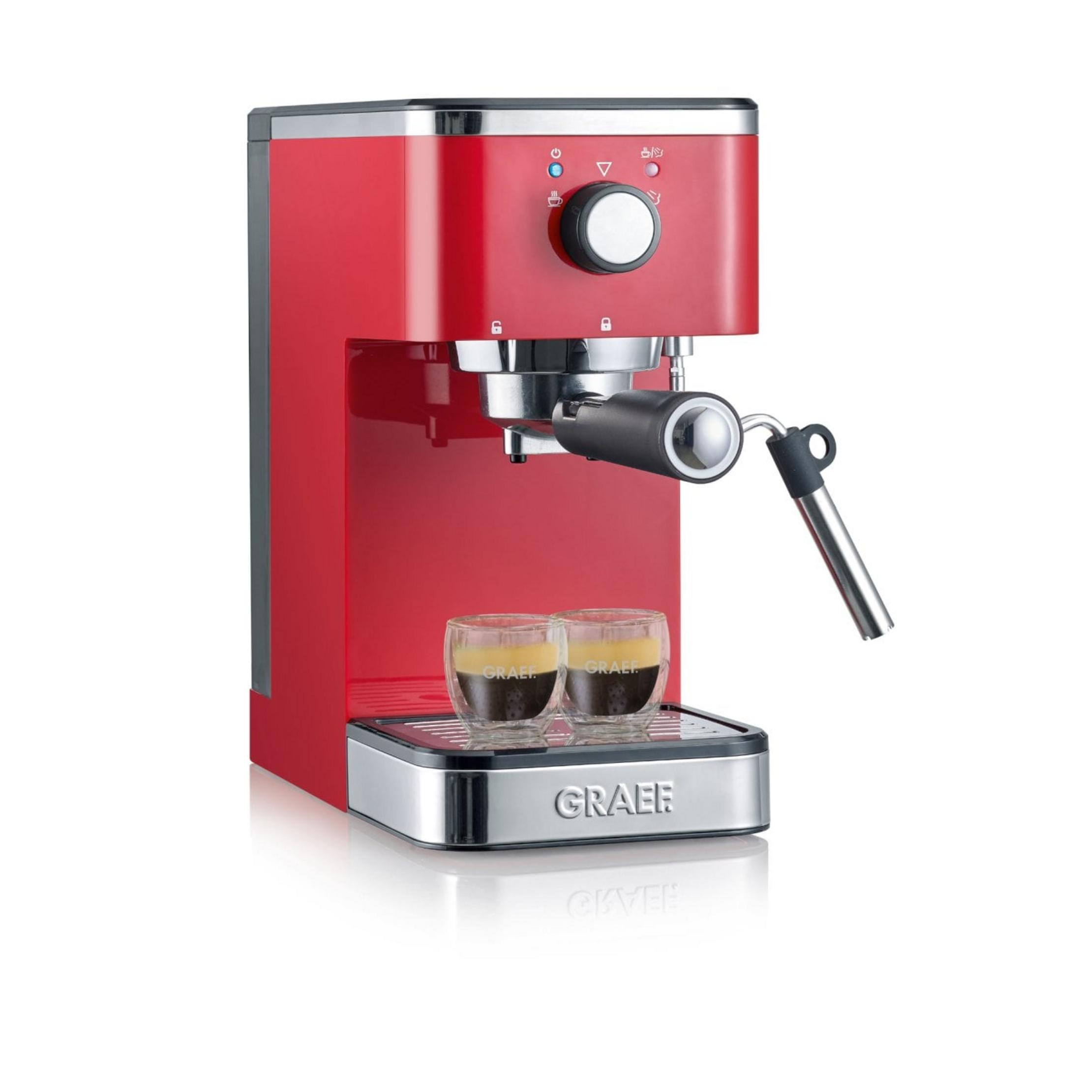 Rote Espressomaschine mit zwei Gläsern Espresso und Chromdetails.