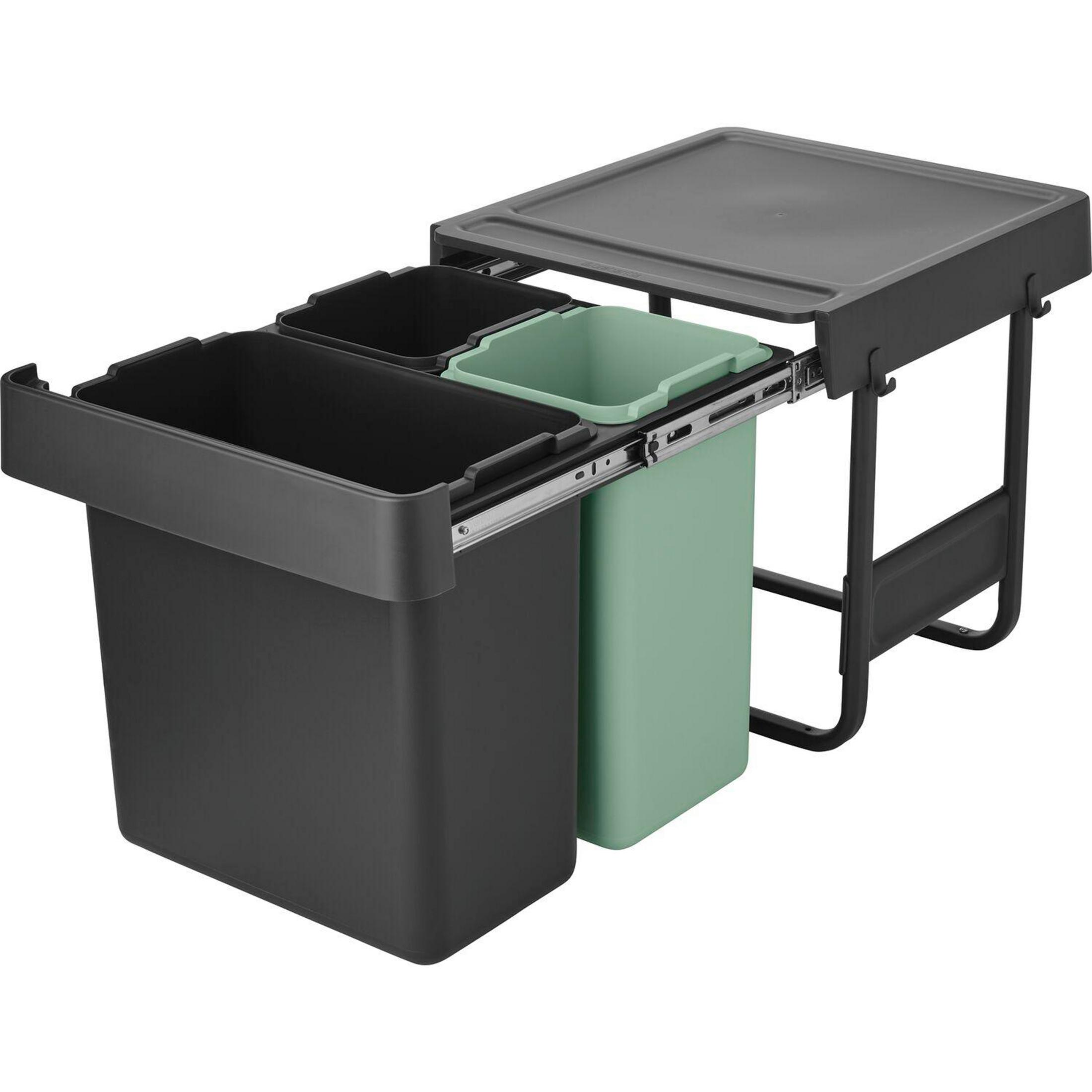 Un trieur de déchets extractible à trois bacs : deux noirs et un vert.