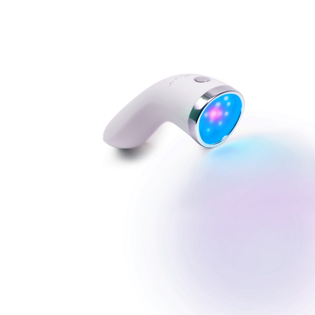 Un dispositivo per la cura della pelle bianco con luce blu e rosa su sfondo bianco.
